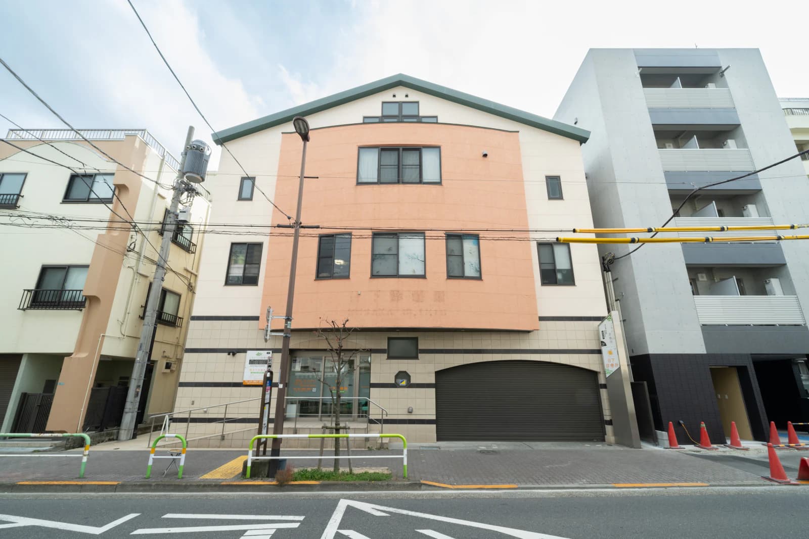日下診療所の外観 ― 東京都荒川区南千住5-21-7・南千住駅徒歩5分